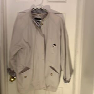 Women’s raincoat